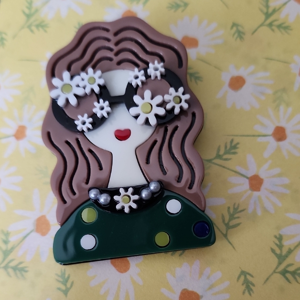 Hippie Girl Daisy Glasses Acrylic STYLISH Brooch